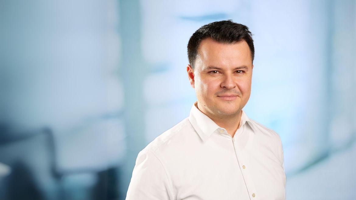 Portrait picture of Artur Hofer - Product Manager Germany Cable Ties & Fixings