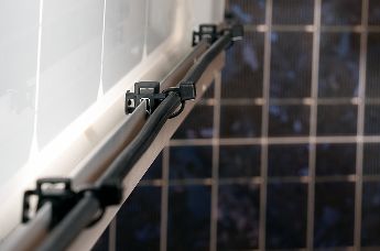 EdgeClip T50REC1-3 kabelklips for kanter applikasjonsbilde