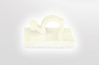 Selvklebende kabelklemme